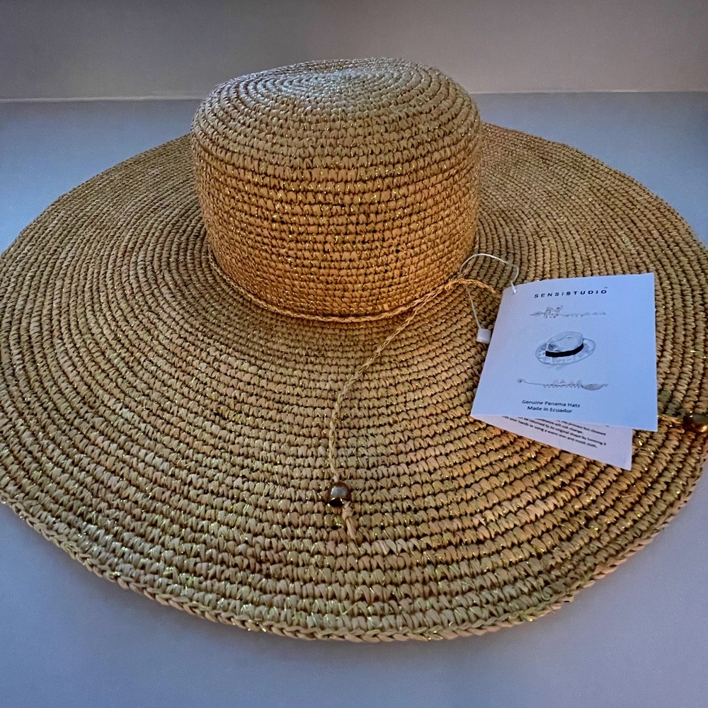 NWT Sensi Studio Crochet Hat